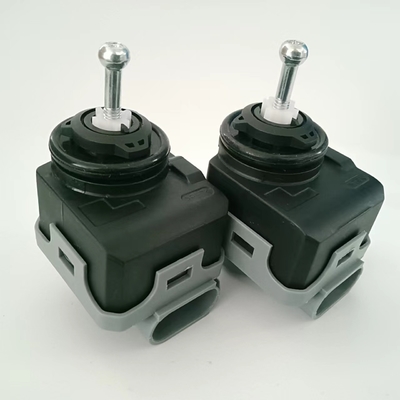 อุปกรณ์ปรับระดับไฟหน้าไฟหน้าแทนที่ Nissan 12V